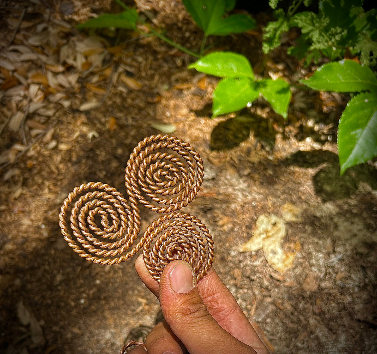 Large Copper Tensor Triskelion  41.25” (104.78 cm) | 177 MHz Scalar Energy Harmonizer for Space Clearing and High-Frequency Healing